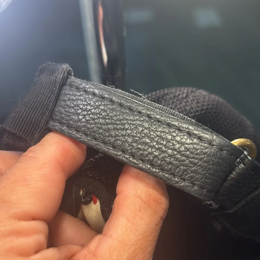 Gucci Black Leather Logo Baseball Cap with Red & Green Stripe - Picture 6 of 7